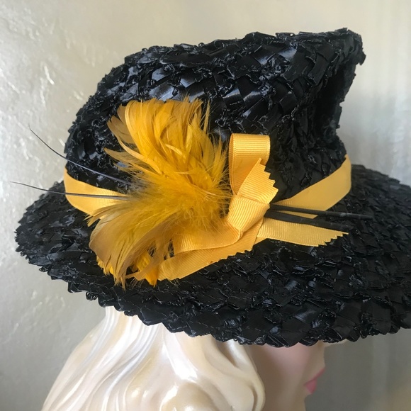 BEAUTIFUL 1940s\' BLACK FEDORA WITH FOLD COLORED FEATHERS main image 8
